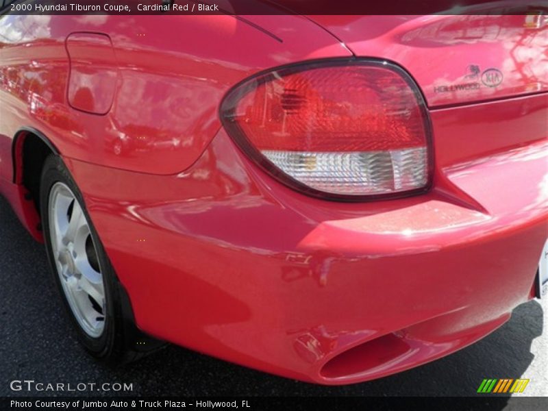 Cardinal Red / Black 2000 Hyundai Tiburon Coupe