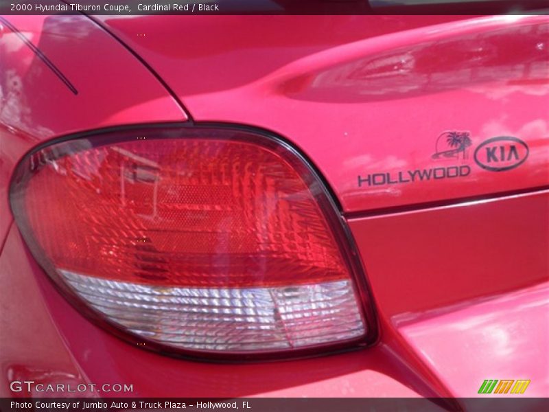 Cardinal Red / Black 2000 Hyundai Tiburon Coupe