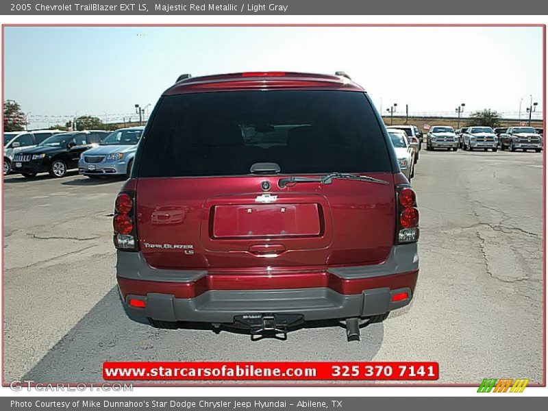 Majestic Red Metallic / Light Gray 2005 Chevrolet TrailBlazer EXT LS
