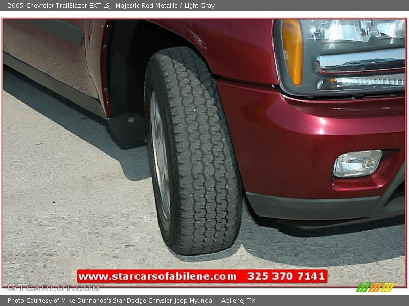 Majestic Red Metallic / Light Gray 2005 Chevrolet TrailBlazer EXT LS