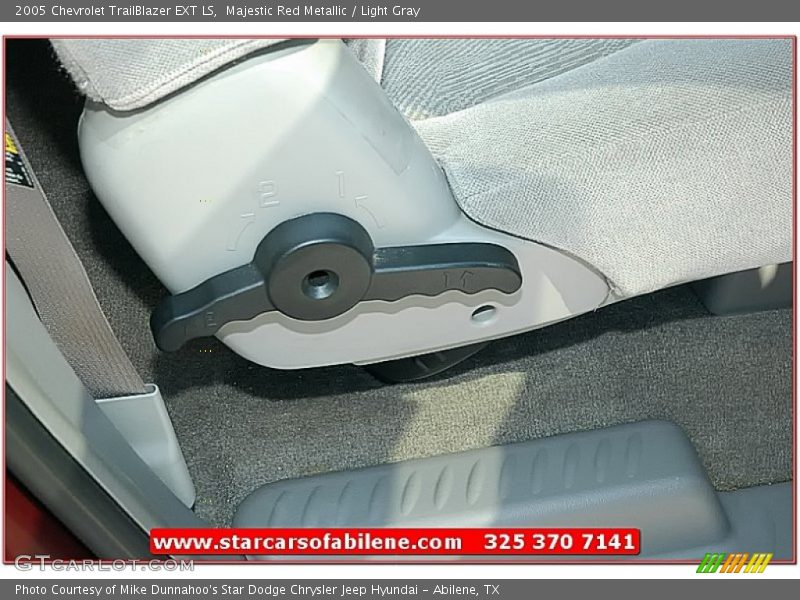 Majestic Red Metallic / Light Gray 2005 Chevrolet TrailBlazer EXT LS