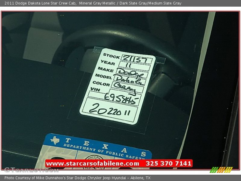 Mineral Gray Metallic / Dark Slate Gray/Medium Slate Gray 2011 Dodge Dakota Lone Star Crew Cab