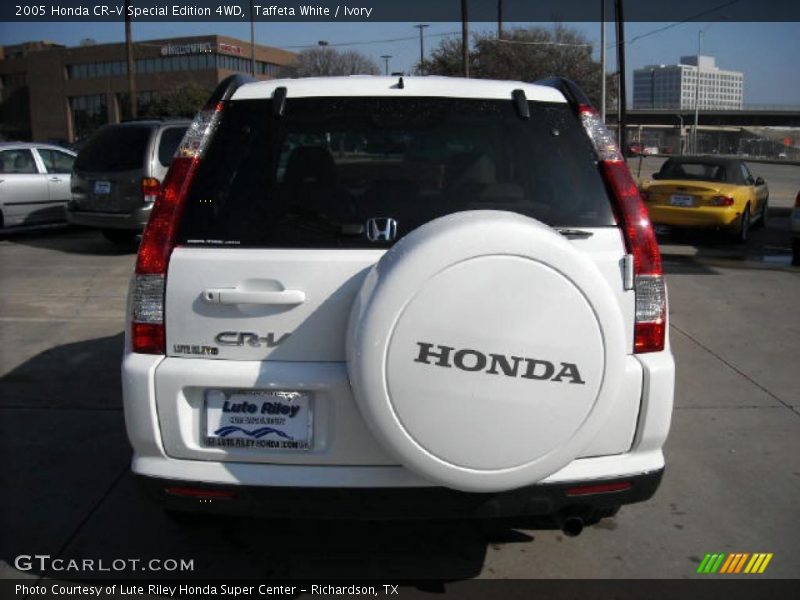 Taffeta White / Ivory 2005 Honda CR-V Special Edition 4WD