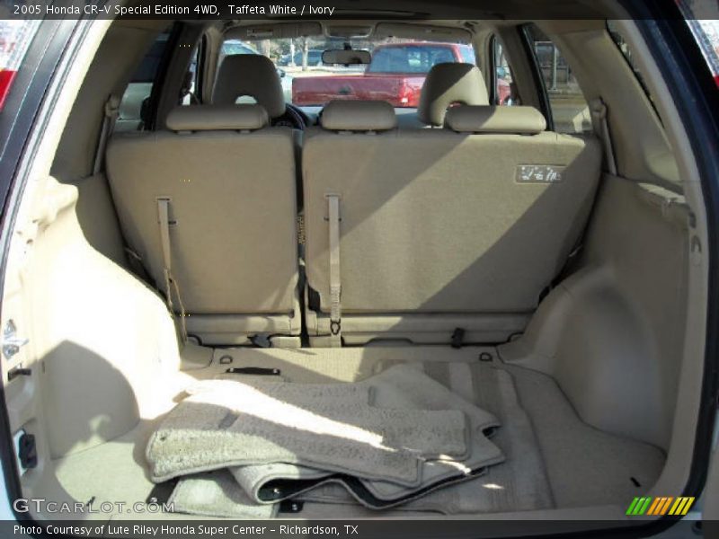 Taffeta White / Ivory 2005 Honda CR-V Special Edition 4WD