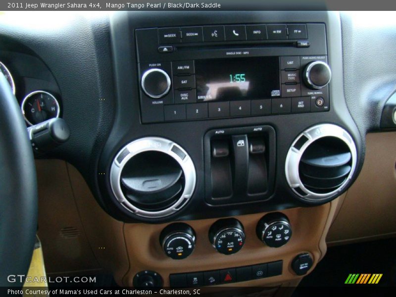 Controls of 2011 Wrangler Sahara 4x4
