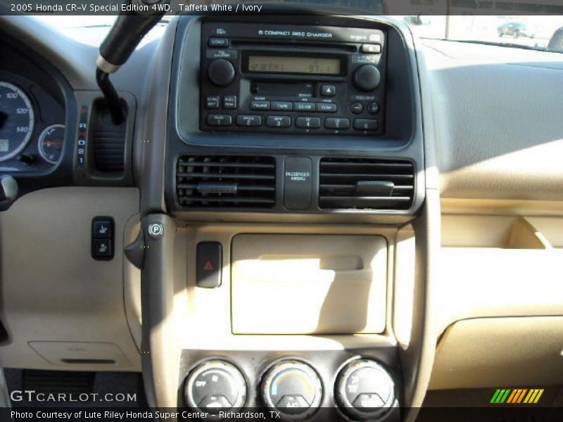 Taffeta White / Ivory 2005 Honda CR-V Special Edition 4WD