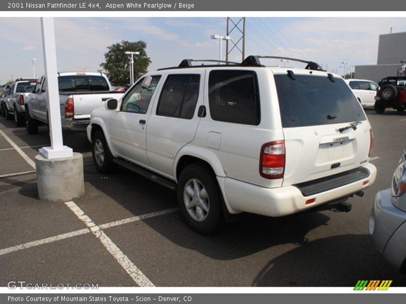 Aspen White Pearlglow / Beige 2001 Nissan Pathfinder LE 4x4