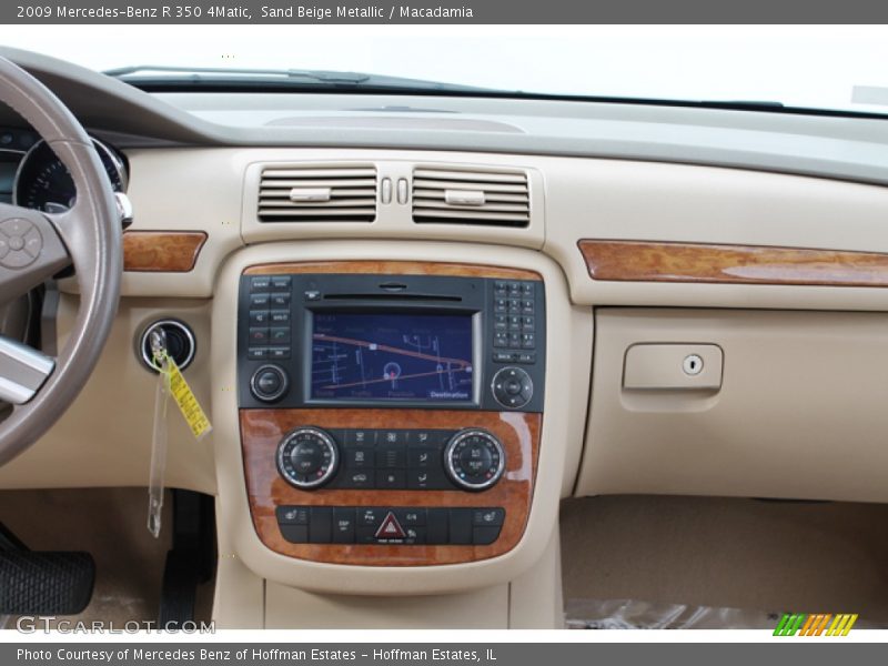 Sand Beige Metallic / Macadamia 2009 Mercedes-Benz R 350 4Matic