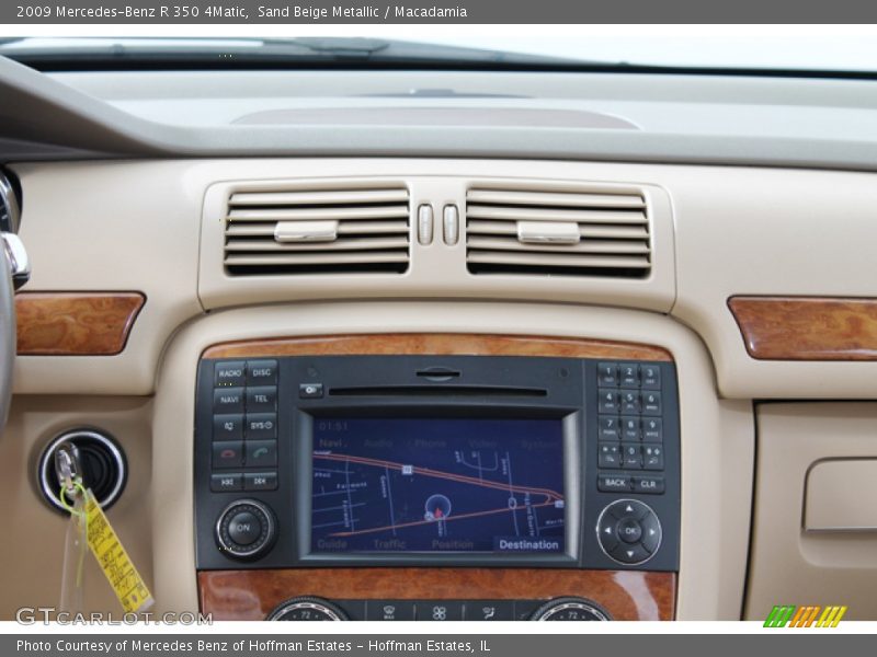 Sand Beige Metallic / Macadamia 2009 Mercedes-Benz R 350 4Matic