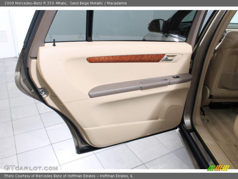 Sand Beige Metallic / Macadamia 2009 Mercedes-Benz R 350 4Matic