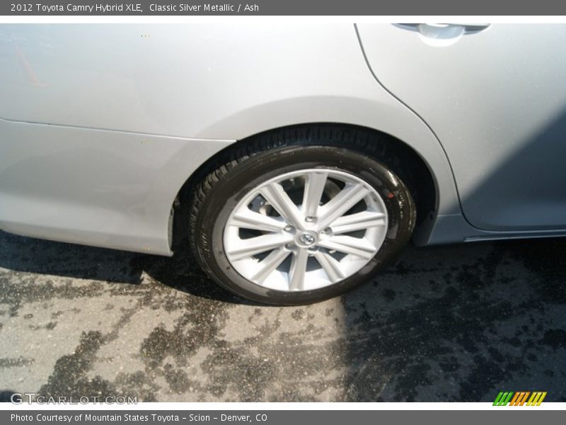 Classic Silver Metallic / Ash 2012 Toyota Camry Hybrid XLE