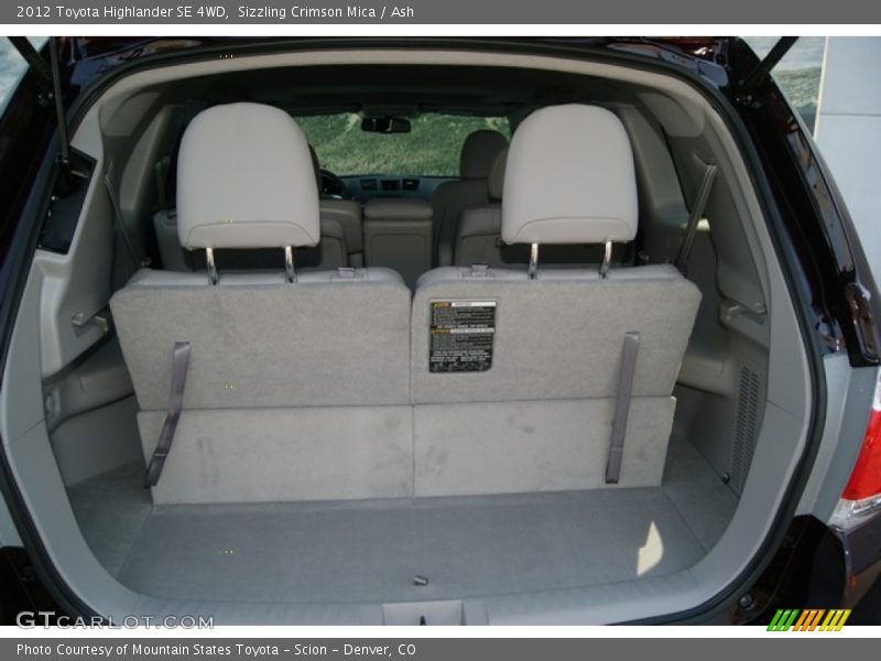  2012 Highlander SE 4WD Trunk