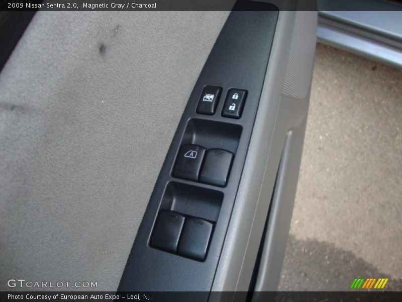 Magnetic Gray / Charcoal 2009 Nissan Sentra 2.0