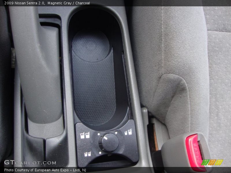 Magnetic Gray / Charcoal 2009 Nissan Sentra 2.0