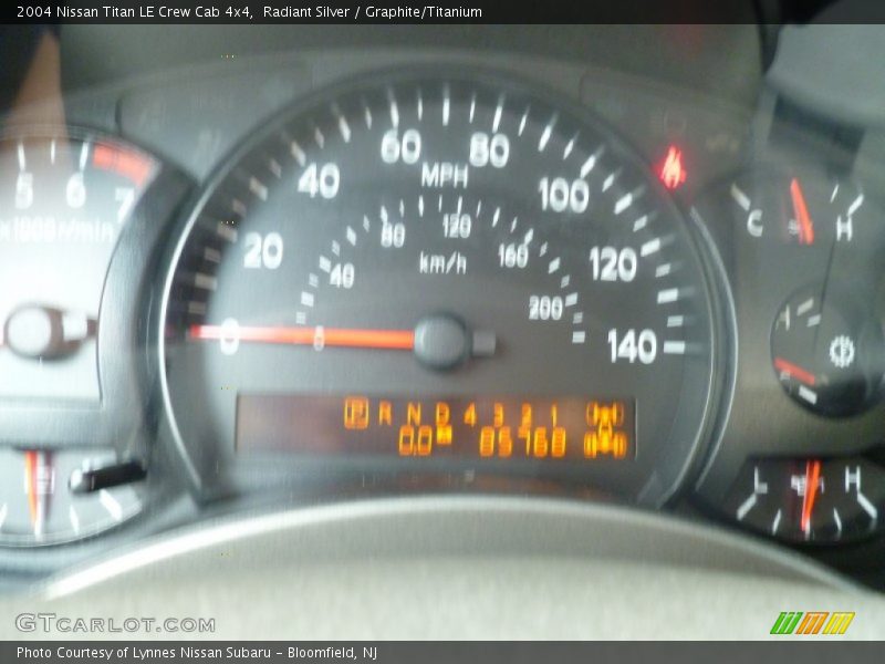 Radiant Silver / Graphite/Titanium 2004 Nissan Titan LE Crew Cab 4x4