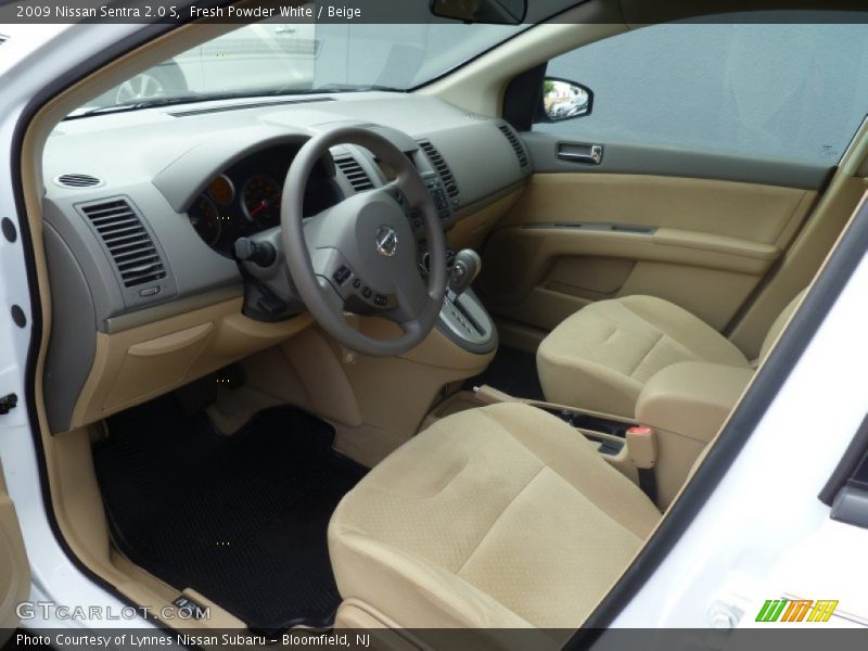 Fresh Powder White / Beige 2009 Nissan Sentra 2.0 S