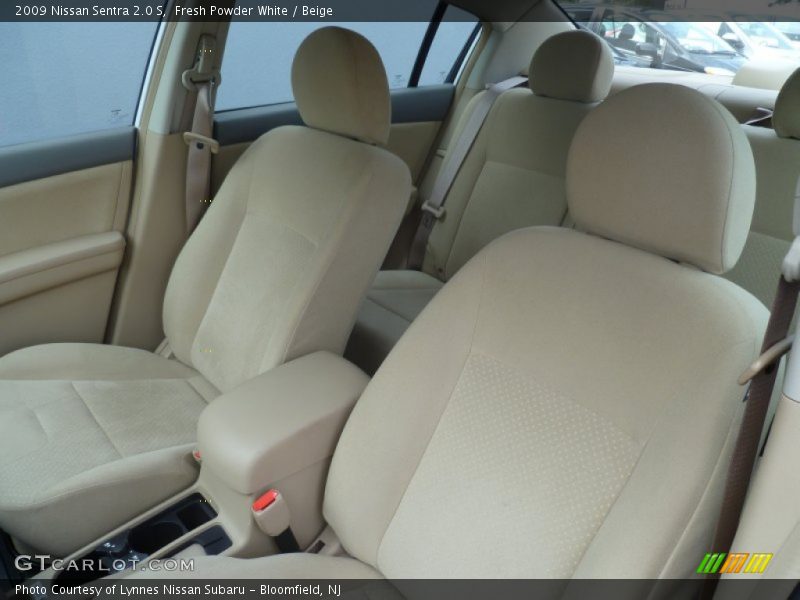 Fresh Powder White / Beige 2009 Nissan Sentra 2.0 S