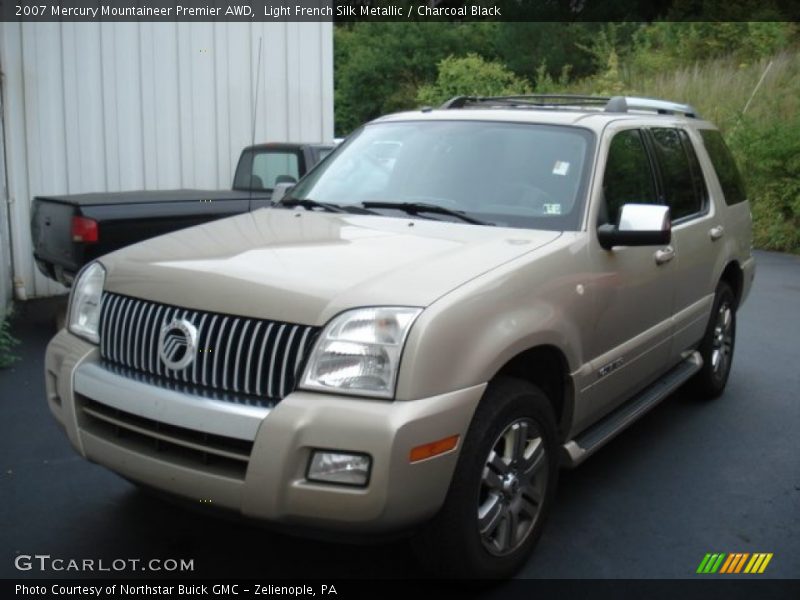 Light French Silk Metallic / Charcoal Black 2007 Mercury Mountaineer Premier AWD