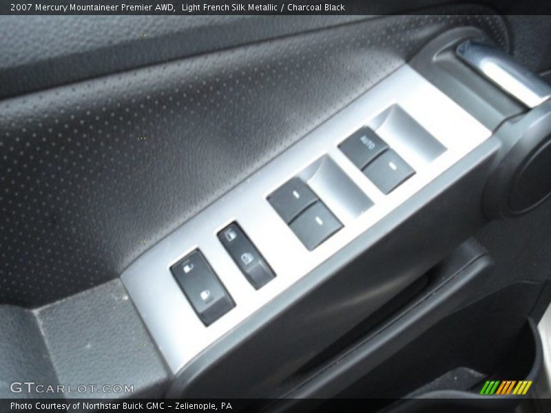 Light French Silk Metallic / Charcoal Black 2007 Mercury Mountaineer Premier AWD