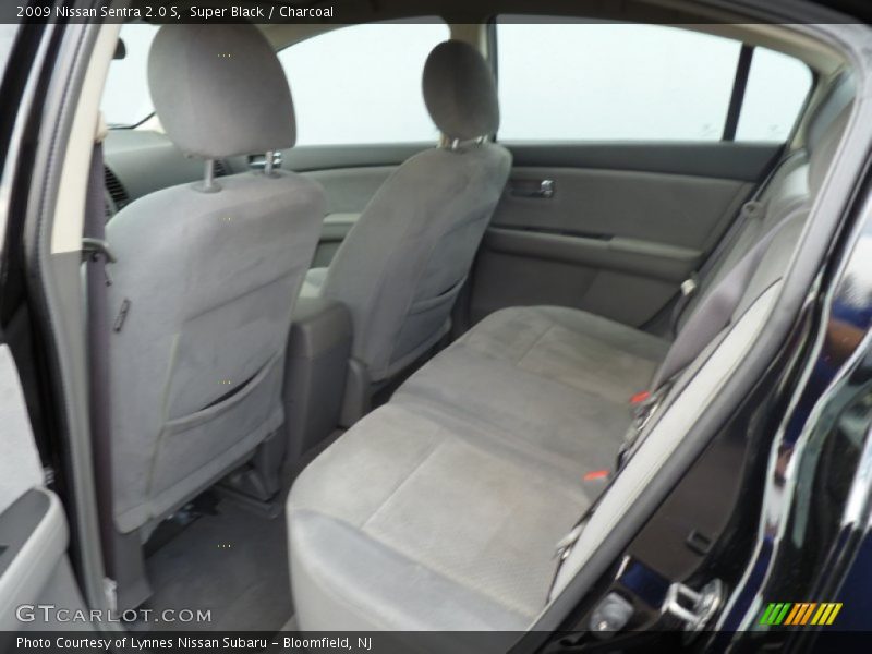 Super Black / Charcoal 2009 Nissan Sentra 2.0 S