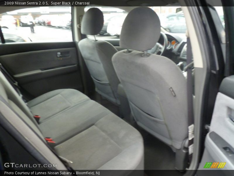 Super Black / Charcoal 2009 Nissan Sentra 2.0 S