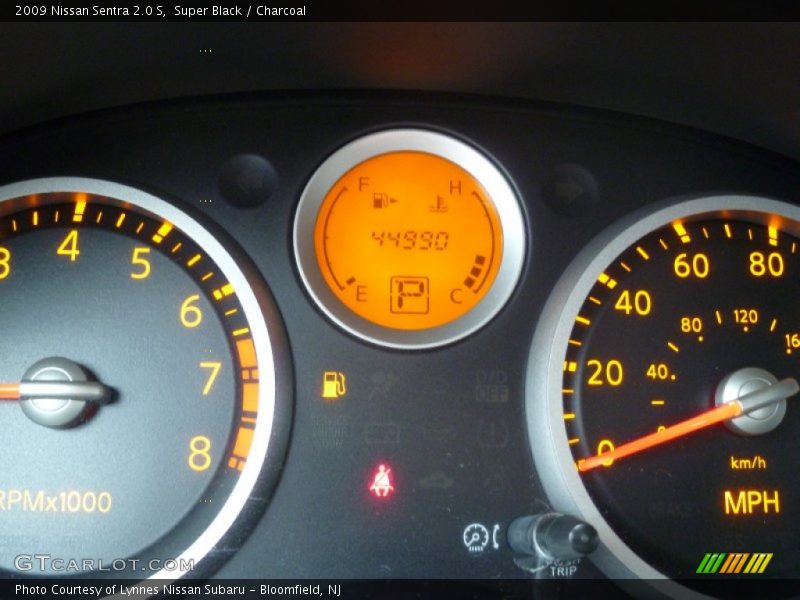 Super Black / Charcoal 2009 Nissan Sentra 2.0 S