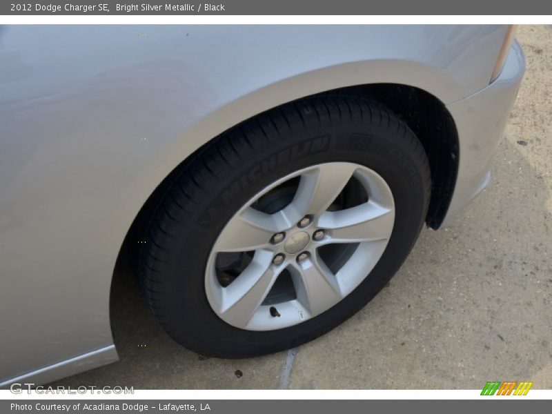 Bright Silver Metallic / Black 2012 Dodge Charger SE