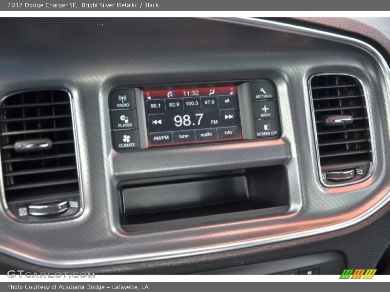 Bright Silver Metallic / Black 2012 Dodge Charger SE