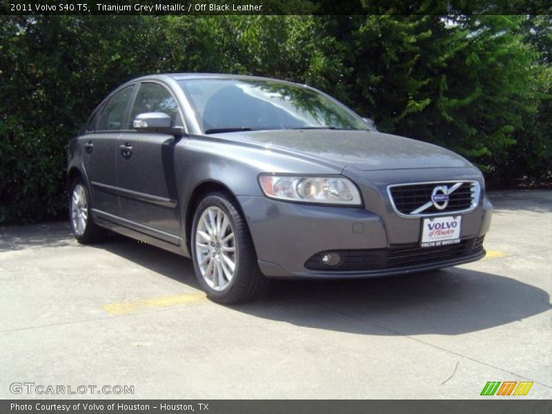 Titanium Grey Metallic / Off Black Leather 2011 Volvo S40 T5