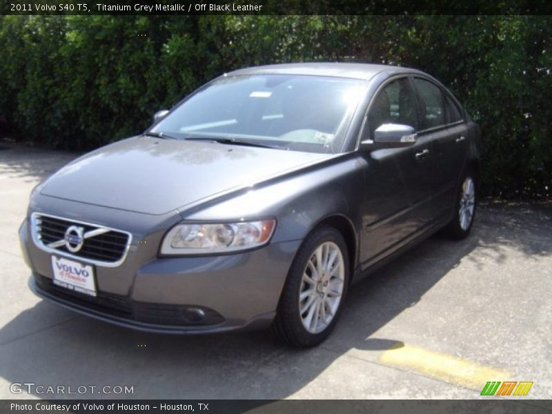 Titanium Grey Metallic / Off Black Leather 2011 Volvo S40 T5