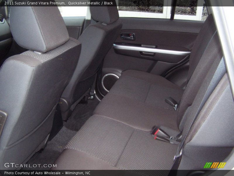 Quicksilver Metallic / Black 2011 Suzuki Grand Vitara Premium
