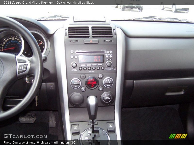 Quicksilver Metallic / Black 2011 Suzuki Grand Vitara Premium