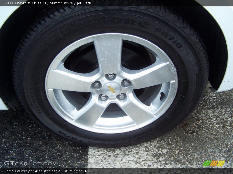 Summit White / Jet Black 2011 Chevrolet Cruze LT