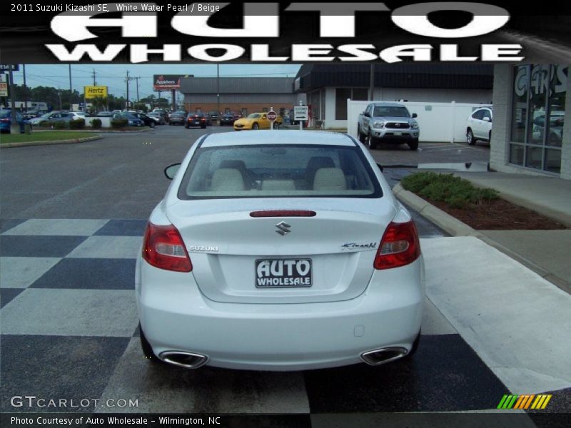 White Water Pearl / Beige 2011 Suzuki Kizashi SE