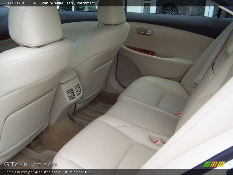 Starfire White Pearl / Parchment 2011 Lexus ES 350
