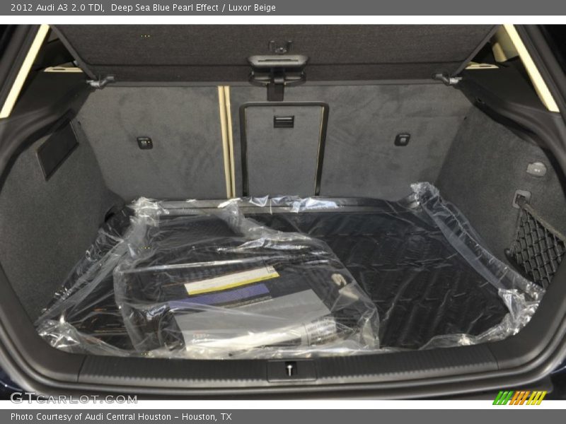 Deep Sea Blue Pearl Effect / Luxor Beige 2012 Audi A3 2.0 TDI