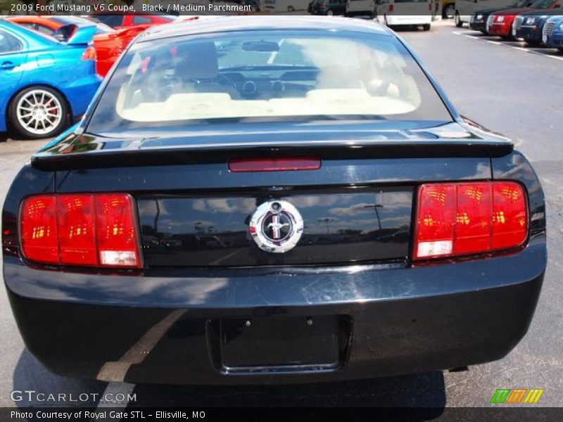 Black / Medium Parchment 2009 Ford Mustang V6 Coupe