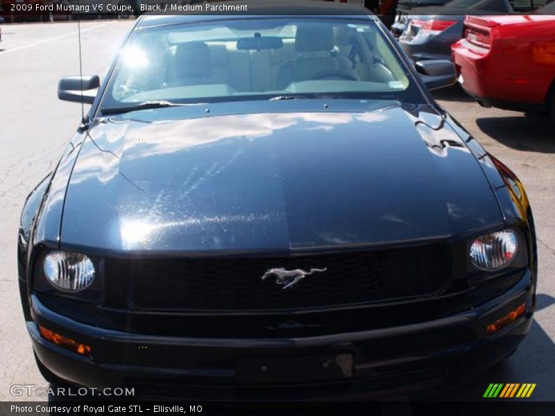 Black / Medium Parchment 2009 Ford Mustang V6 Coupe