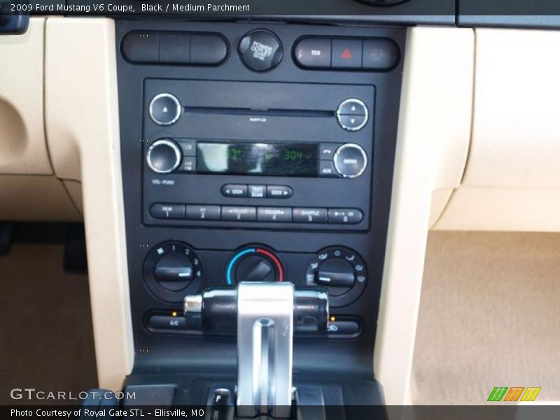 Black / Medium Parchment 2009 Ford Mustang V6 Coupe