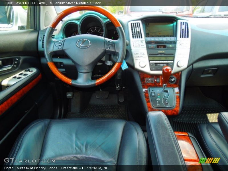 Dashboard of 2006 RX 330 AWD