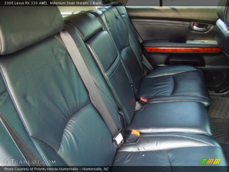 Rear Seat of 2006 RX 330 AWD