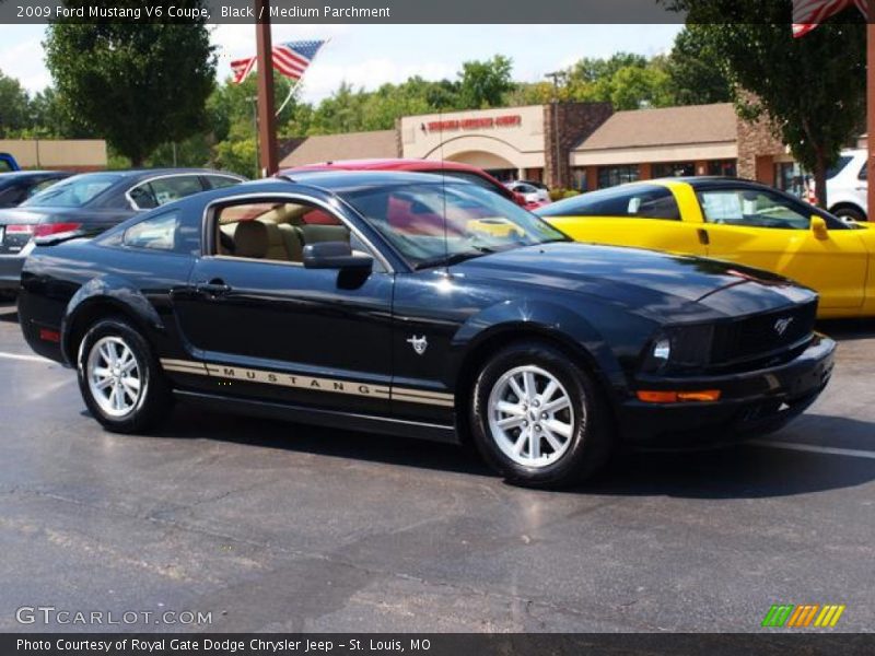 Black / Medium Parchment 2009 Ford Mustang V6 Coupe