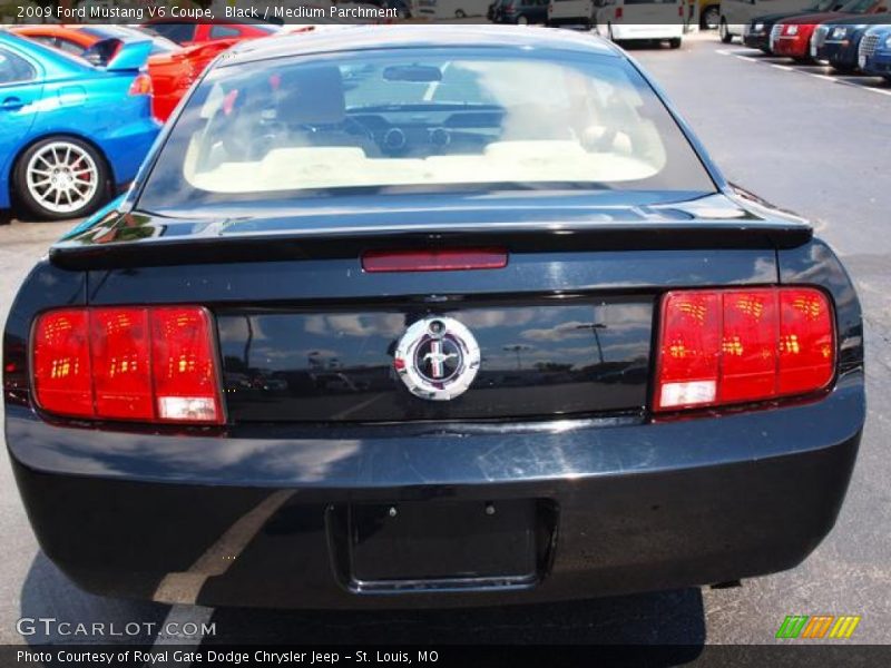 Black / Medium Parchment 2009 Ford Mustang V6 Coupe