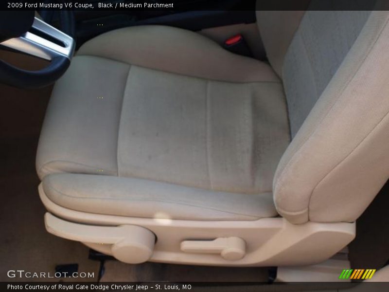 Black / Medium Parchment 2009 Ford Mustang V6 Coupe