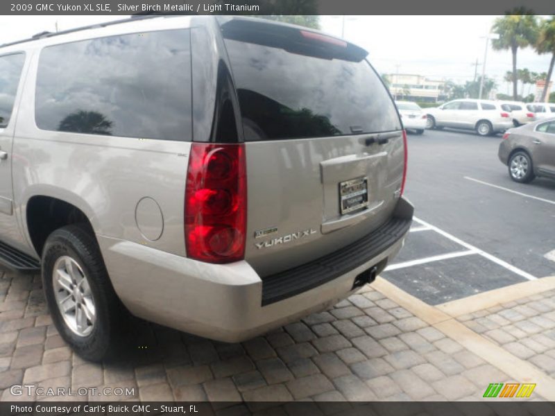 Silver Birch Metallic / Light Titanium 2009 GMC Yukon XL SLE
