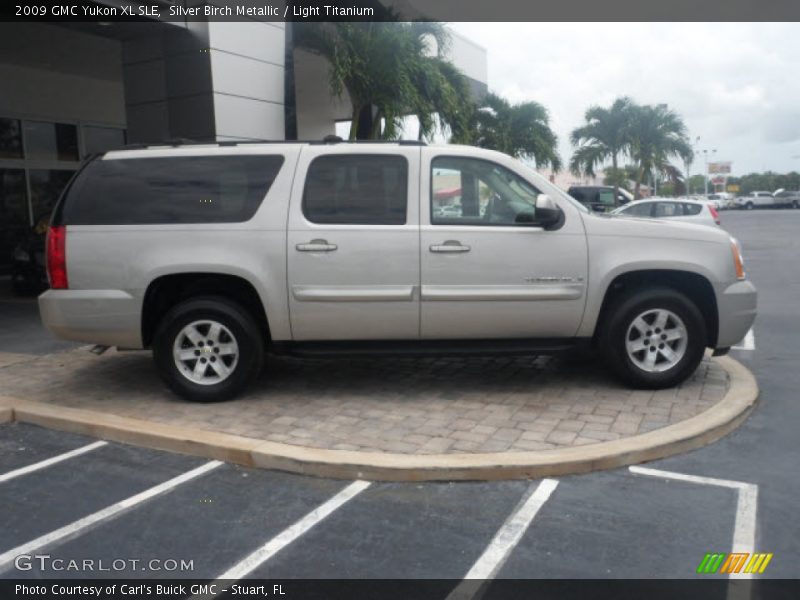 Silver Birch Metallic / Light Titanium 2009 GMC Yukon XL SLE