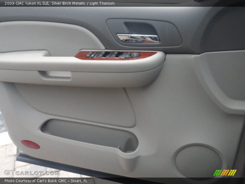 Silver Birch Metallic / Light Titanium 2009 GMC Yukon XL SLE