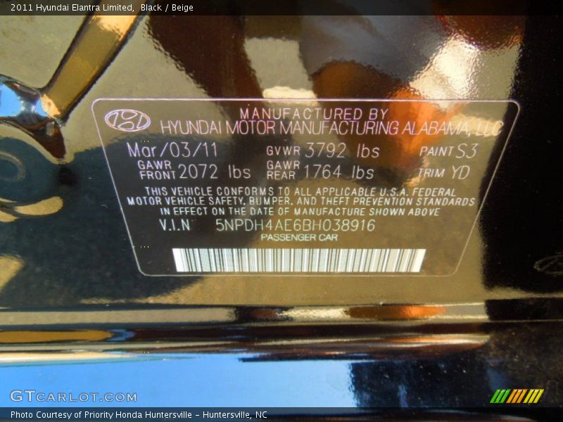 Black / Beige 2011 Hyundai Elantra Limited