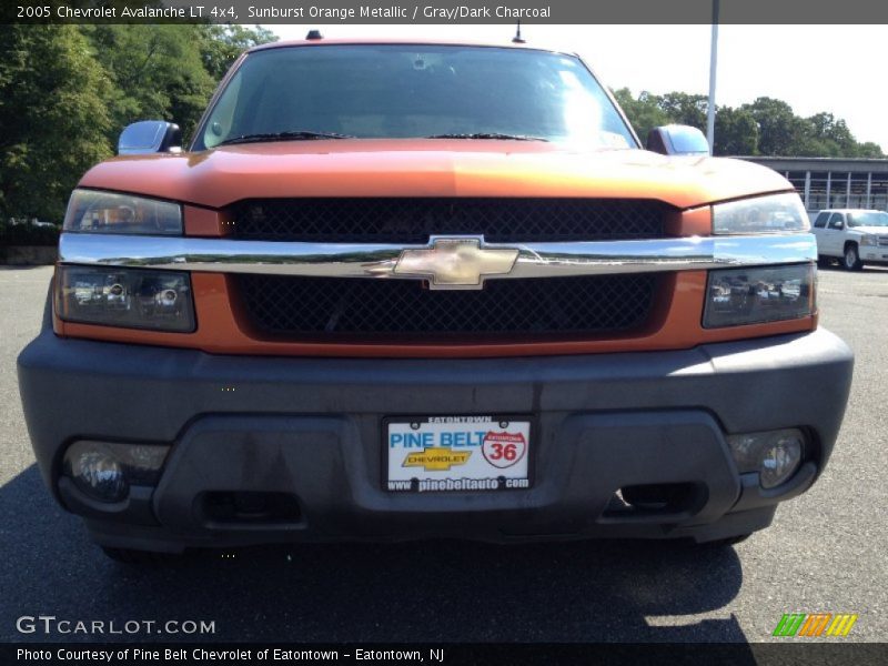 Sunburst Orange Metallic / Gray/Dark Charcoal 2005 Chevrolet Avalanche LT 4x4