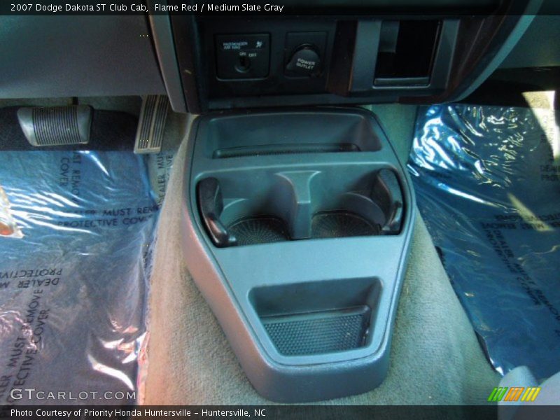 Flame Red / Medium Slate Gray 2007 Dodge Dakota ST Club Cab